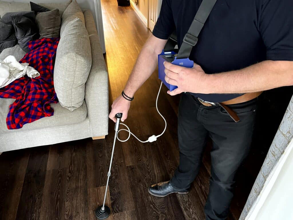 Ricerca delle perdite d'acqua con gas tracciante